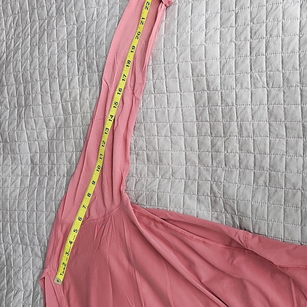 Lululemon Back In Action Top - Picture 7 of 8